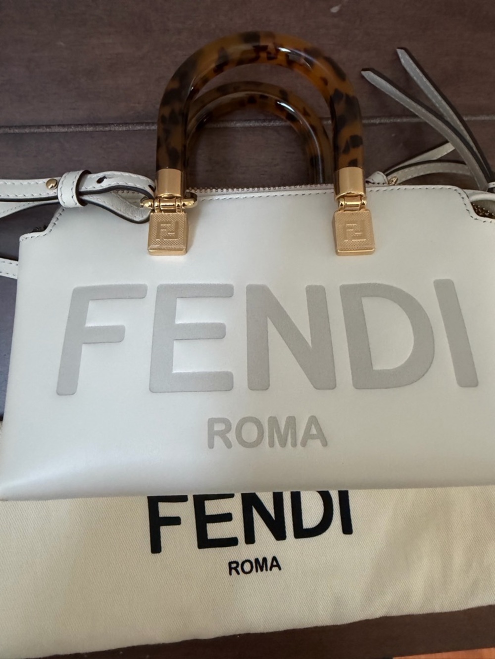 Fendi mini by the way with Tortoiseshell Handles - 100% authentic! - Picture 2 of 15